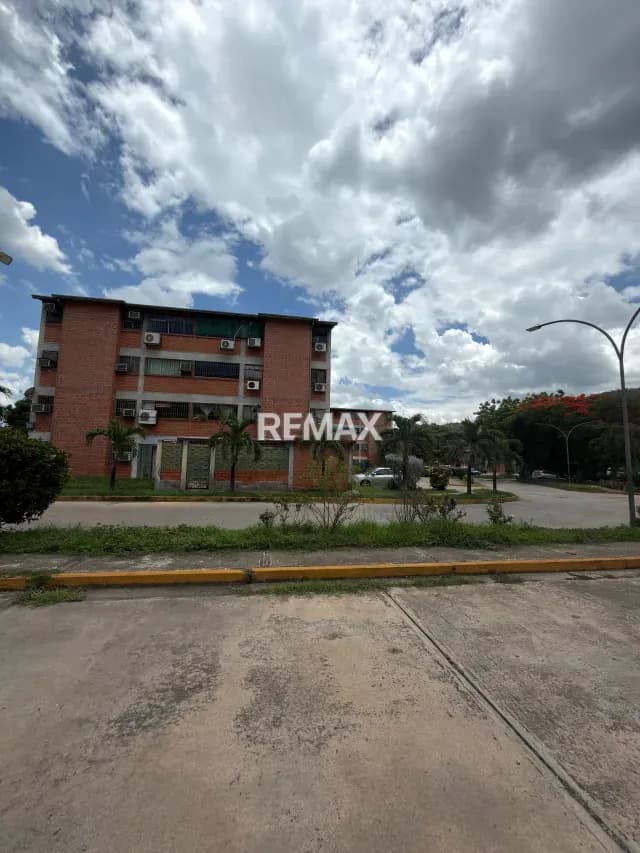 Se vende apartamento Urb la laguna
