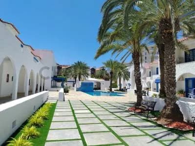 Exclusivo Apartamento Dúplex Estilo Mediterráneo – Casas de Corintia