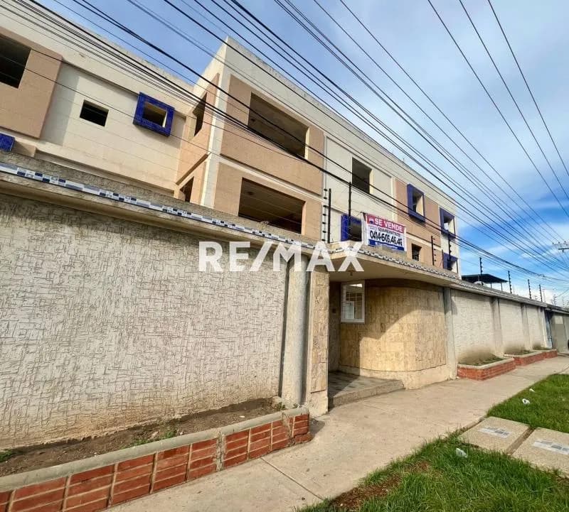 VENTA APARTAMENTO EN EDIF.RES MONTE CLARO