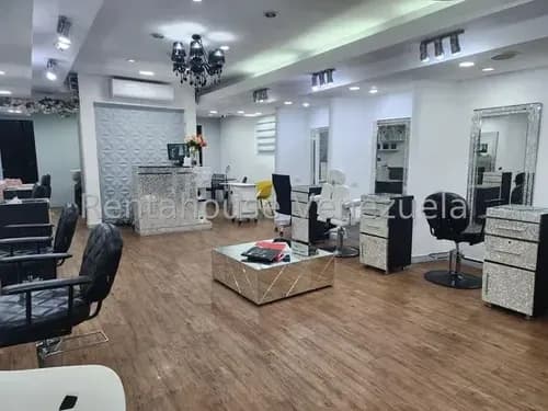 Local En Alquiler Equipado Para Peluquería Y Estética En La Trinidad #25-7428