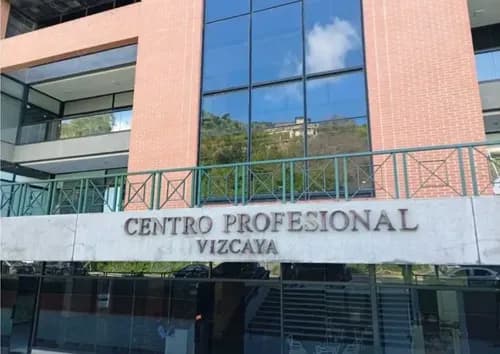 Excelente Local En Alquiler Urb. Vizcaya Es Una De Las Zonas De Más Alto Poder Adquisitivo. Jp