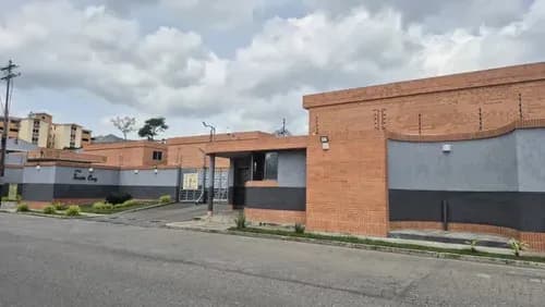 Townhouse En Venta En San Diego Urb San Antonio Villas De Santa Cruz Ls
