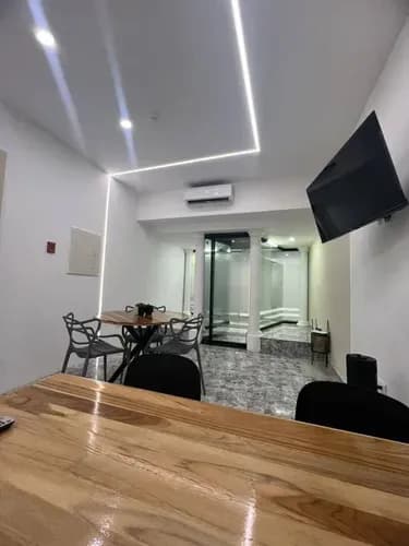 Moderna Oficina Totalmente Amoblada Y Equipada En Valencia C.c. Camoruco