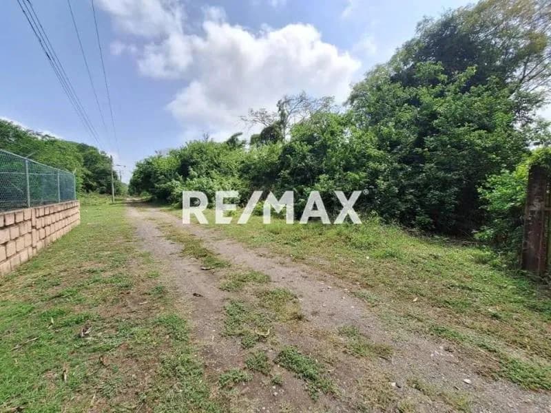 VENDE TERRENO EN LAS GRANJAS DEL TUQUE TUCACAS