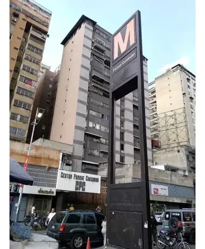 Oficina En Parque Carabobo, Frente Estación Metro Parque Carabobo