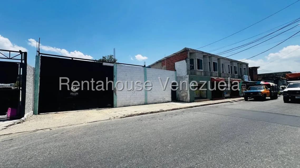 Terreno (Comercial) en Venta en Centro, Aragua