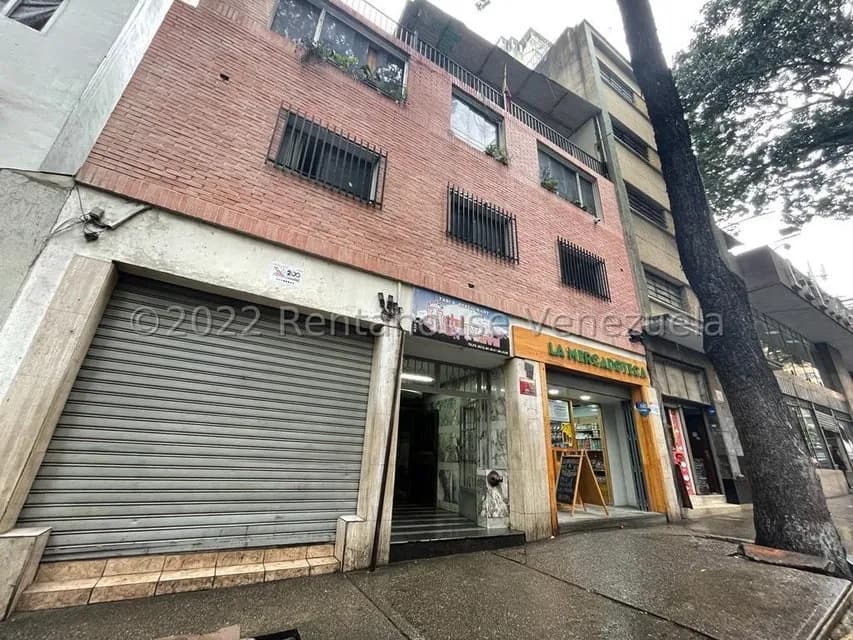 Comercial (Edificio) en Venta en Quinta Crespo, Distrito Metropolitano