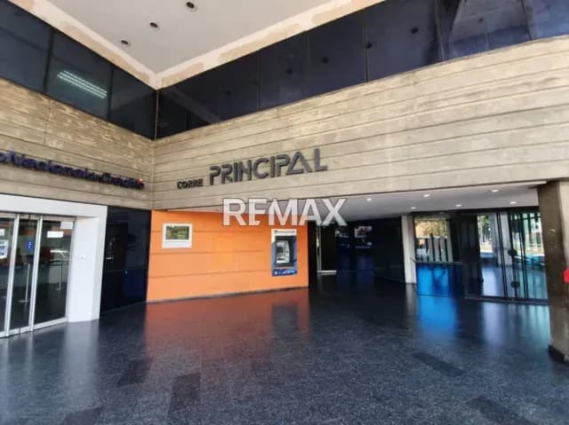 Oficina en Alquiler en Torre Principal, Av Bolívar Norte