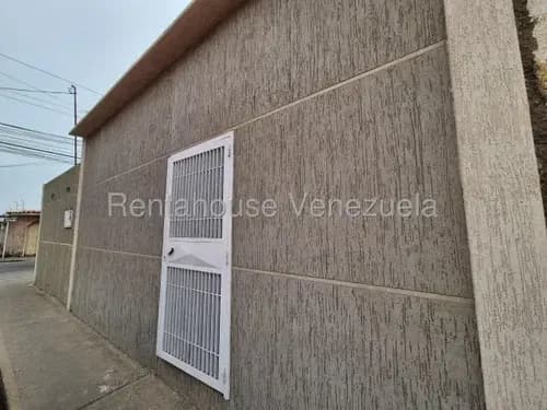 Maritza Lucena Trae Para Ti En Alquiler Que Deseas Emprender, Maravilloso Local Comercial, Al Este De Barquisimeto, Ubicado A Pie De Calle, En Zona De Alto Tráfico,