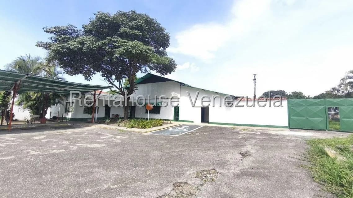 Comercial (Industrial) en Venta en El Limon, Aragua