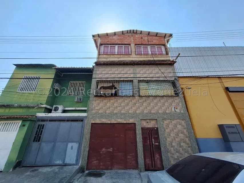 Casa (Multipes Niveles) en Venta en Lourdes, Aragua