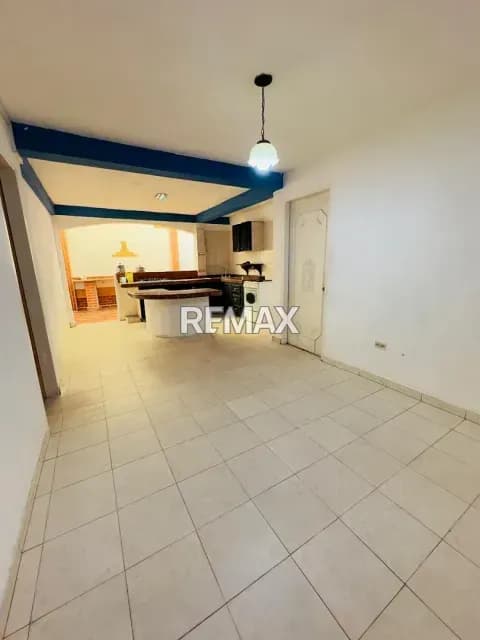 Apartamento. Alquiler. Av. Ferrero Tamayo