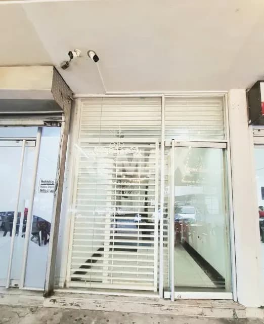 EN ALQUILER LOCAL COMERCIAL BARRIO OBRERO CARRERA 22 Ubicado en 1er nivel