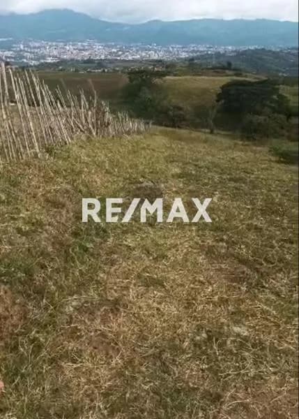 Terreno en Tucape #1