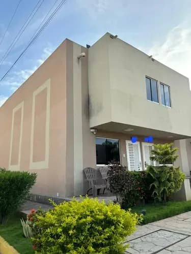 En Venta Townhouse Res. Mar De Oriente, Barcelona Anzoátegui
