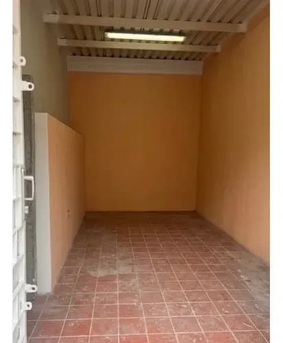 Local En Alquiler 100 Mtrs, Urb. Cerrada El Marquez