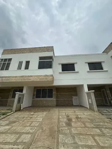 Townhouse En Venta En San Diego Res Villa Sofia Ls