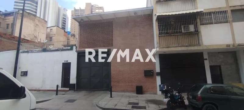 LOCAL EN ALQUILER - URB CHACAO
