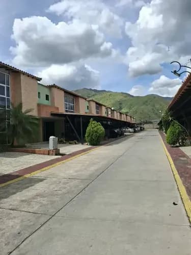 Josseyris Jimenez Townhouse En Venta En San Diego Av Julio Centeno