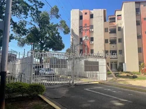 Apartamento En Alquiler En Conjunto Residencial Los Ángeles Turmero , 26-17036 Df