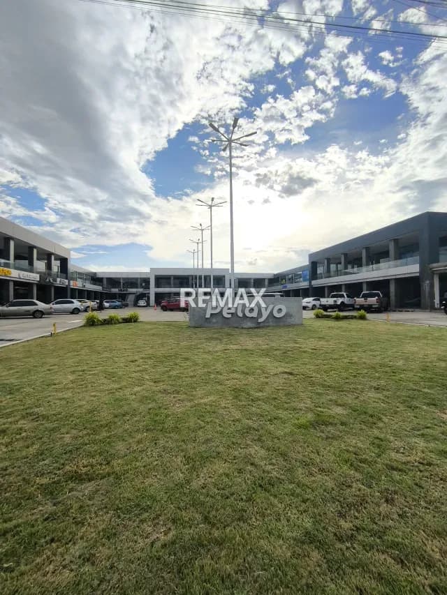 Se alquila local comercial ubicado en centro comercial pelayo Avenida ugarte pelayo maturín