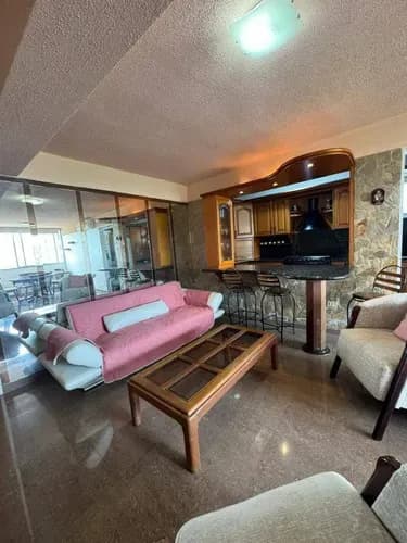 Apartamento Totalmente Amoblado En Valencia Las Chimeneas