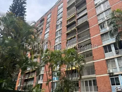 Este Apartamento En Alquiler Esta Muy Bien Ubicado Y Distribuido En Campo Alegre Mls #26-21024