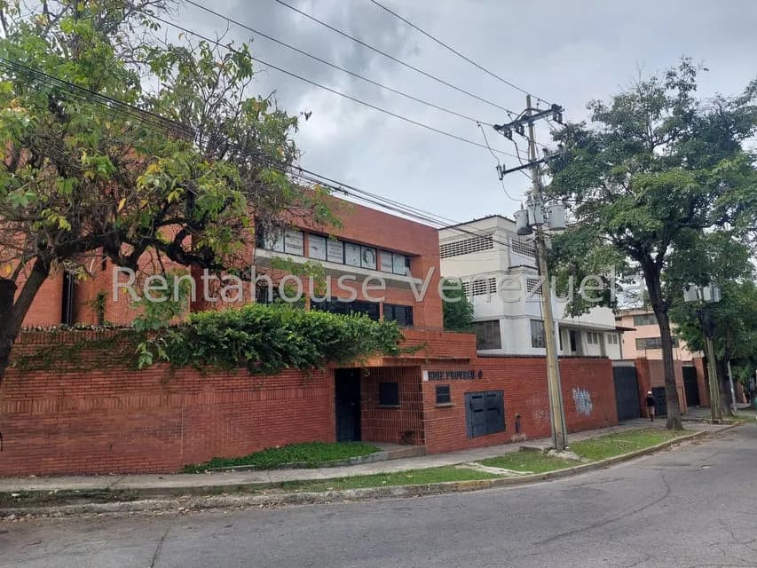 Comercial (Edificio) en Venta en Guarenas, Miranda