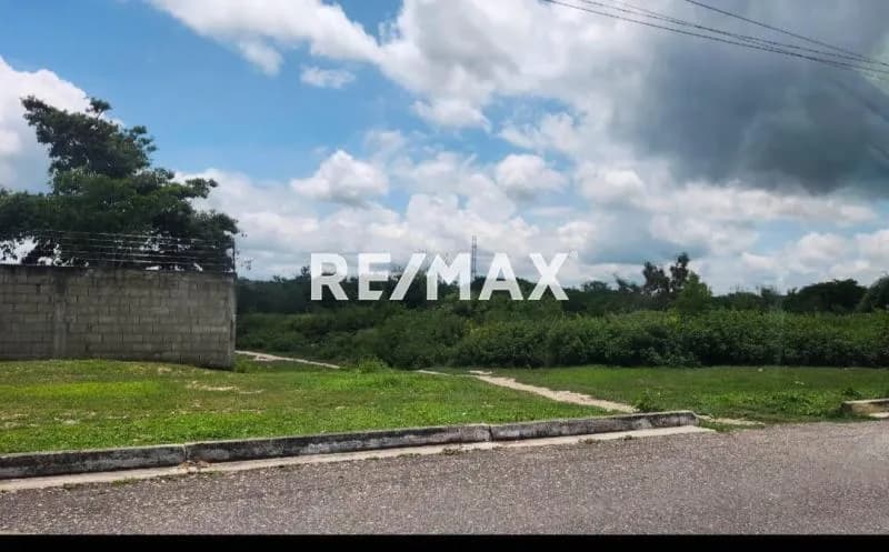 SE VENDE TERRENO EN CABUDARE