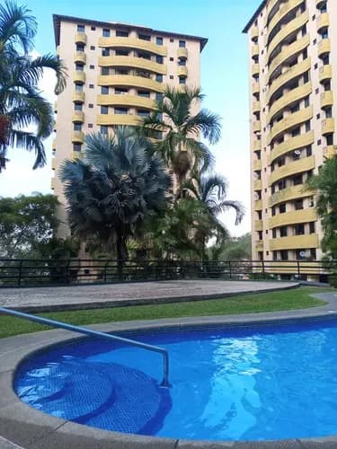 Apartamento En Alquiler El Altos Del Mirador. Amoblado. La