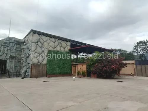 Caney Inspirado En El Salto Angel Con Amplio Estacionamiento, Tanque Sobre Dimensionado Con Su Sistema De Bombeo, Camaras De Suguridad Y Aires Acondicionado En Todos Los Espacios,