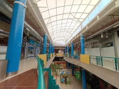 *jl/¡asegura Tu Inversión! Local En Venta Barquisimeto Cc Metrópoli, Lara, Venezuela, Cód. 25-3882 /1 Baños 84 M2