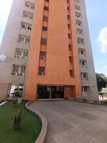 Alquiler Apartamento En Callejón Prebo Res. Las Américas Con Planta Eléctrica Pozo Y Piscina Lp-dr