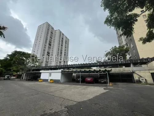 Apartamento Corazón De Baruta Ubicado En Conjunto Residencial 26-19415