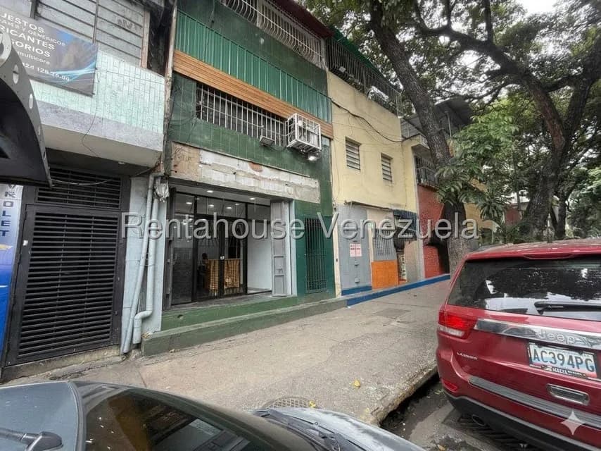 Comercial (Local Comercial) en Venta en Quinta Crespo, Distrito Metropolitano