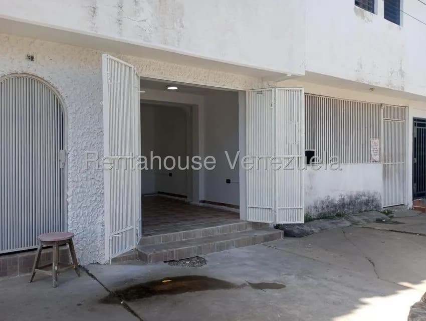 Comercial (Local Comercial) en Alquiler en Centro, Lara