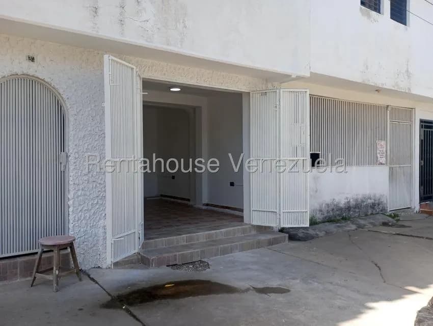 Comercial (Local Comercial) en Alquiler en Centro, Lara