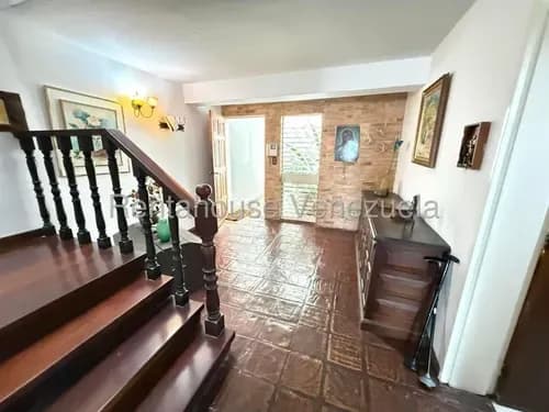Santa Paula Casa Venta Calle Cerrada Piscina