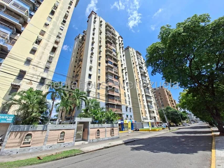 Apartamento (1 Nivel) en Venta en Avenida Bermudez, Aragua