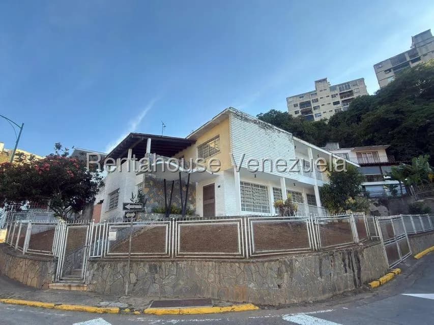 Casa (Multipes Niveles) en Venta en Colinas de Bello Monte, Distrito Metropolitano