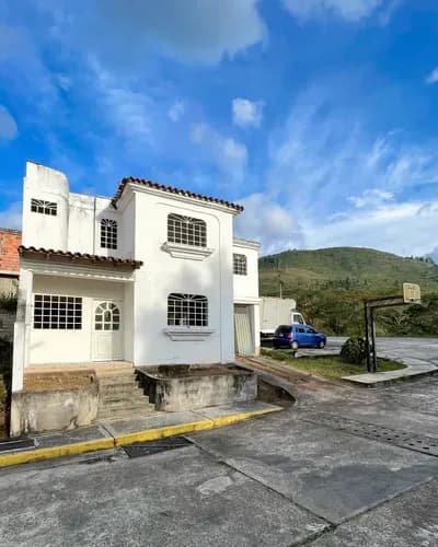 Casa En Obra Blanca Urb Vasconia Pueblo Nuevo Gc