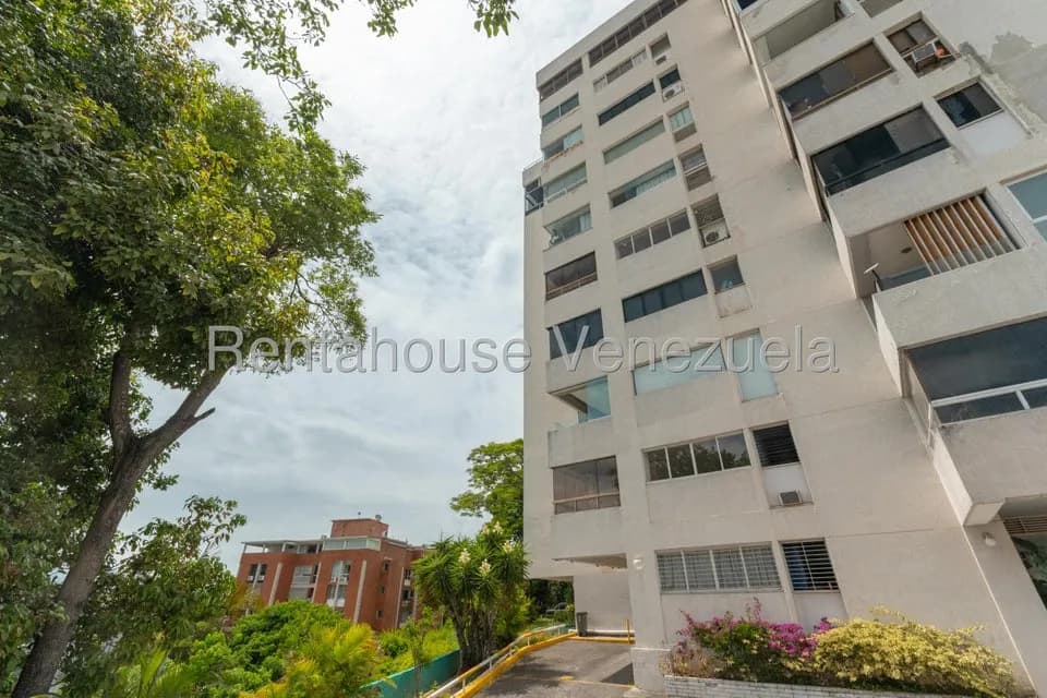Apartamento (1 Nivel) en Alquiler en Colinas de Bello Monte, Distrito Metropolitano