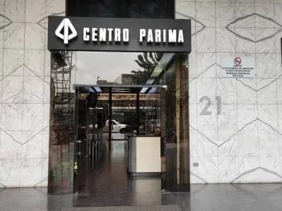 VENTA DE OFICINA CHACAO 3OFICINAS/4CUBICULOS/1COCINA/2BAÑOS/1RECEPCION