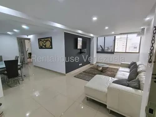 Apartamento En Alquiler En La Urbina Cod. 26-18799 Lm