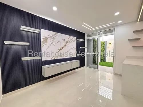 Venta Casa De Tres Niveles Totalmente Remodelada A Estrenar Zona Este Barquisimeto Asesora Mehilyn Perez