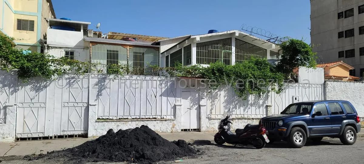 Comercial (Consultorio Medico) en Venta en El Paraiso, Distrito Metropolitano