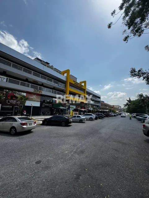 LOCAL COMERCIAL EN VENTA C.C. Y PROFESIONAL CIUDAD JARDIN ¨SAN JACINTO