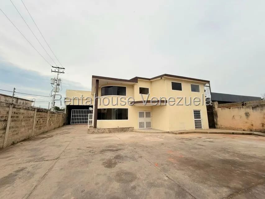 Comercial (Local Comercial) en Venta en Cristobal Colon, Zulia