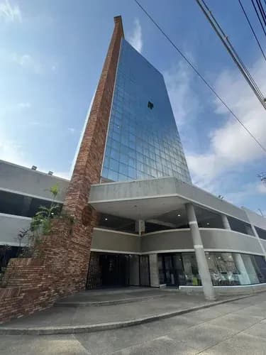 Johana Lazaro Alquila Oficina Amoblada A Pocos Metro De La Av. Bolivar Con Planta 100% En Torre Da Vinci **clientes Directos**