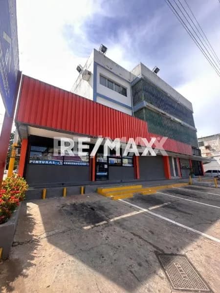 En alquiler local Comercial